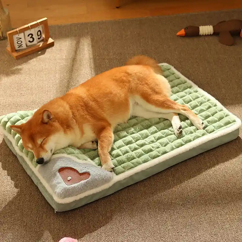 Winter Warm Dog Mat: Luxury Comfort for Your Furry Friend!